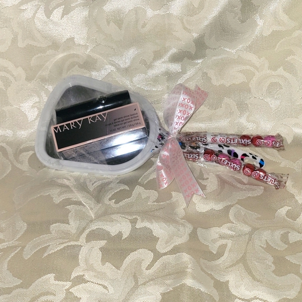 MK LIPSTICK AND MIRROR GIFT SET